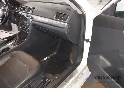 2017 Volkswagen Passat 1.8T R-Line from USA, damaged, VIN 1VWDT7A34HC050403